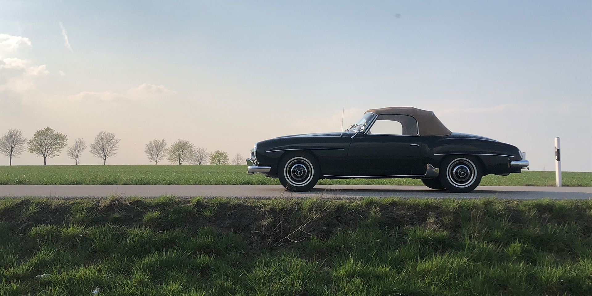 Mercedes Benz 190SL bei Klassische Automobile Schwarz